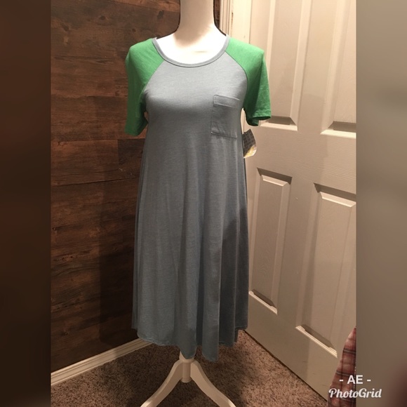 LuLaRoe Tops - LuLaRoe Carley XXS